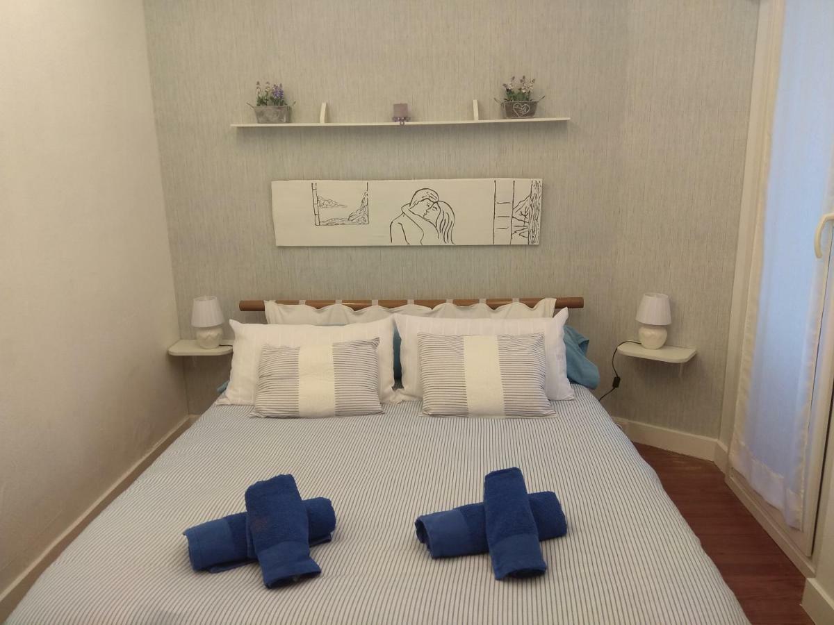 Apartamento Ezkubenea Apartment เรนเตรีอา ภายนอก รูปภาพ