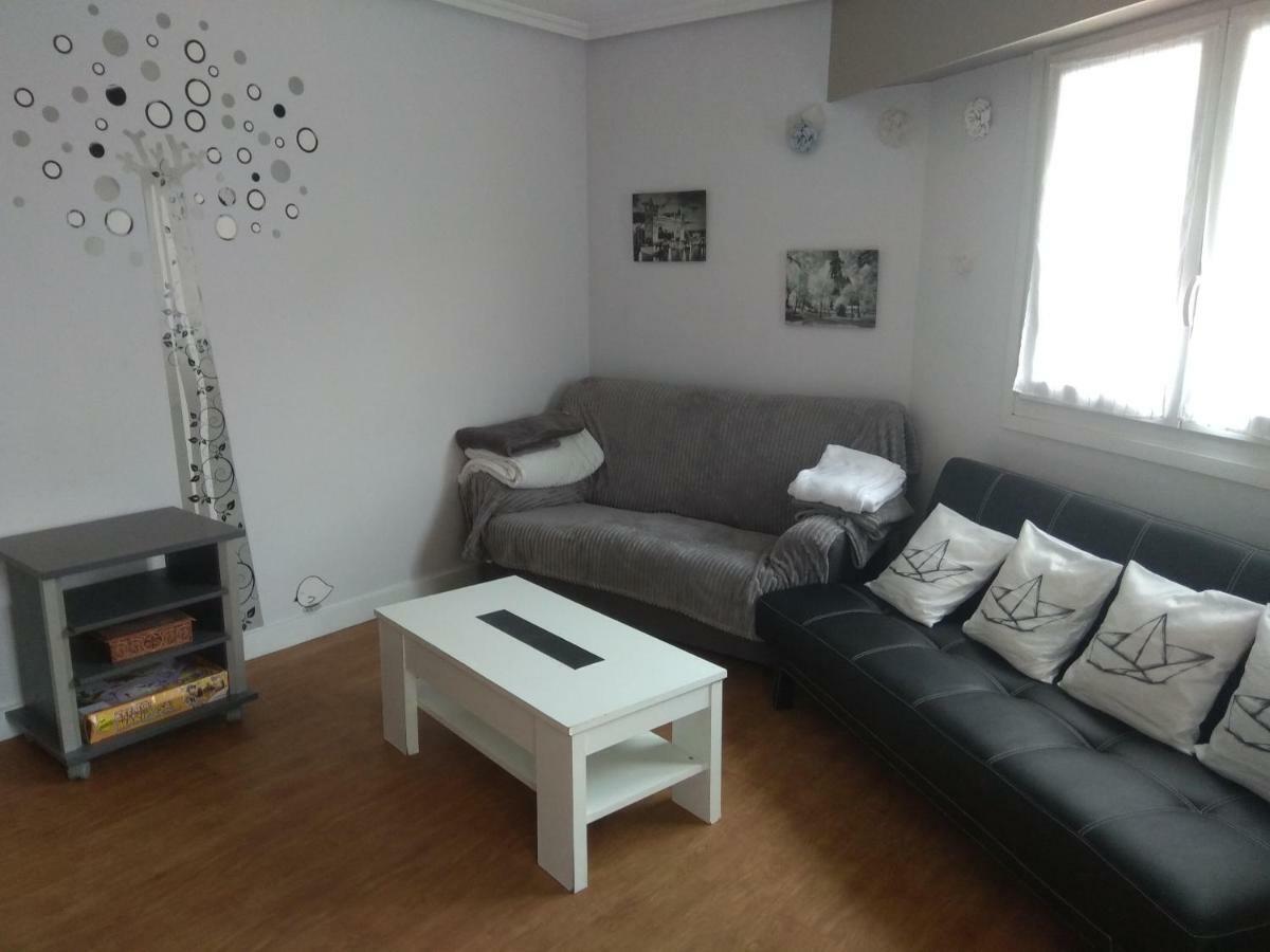 Apartamento Ezkubenea Apartment เรนเตรีอา ภายนอก รูปภาพ
